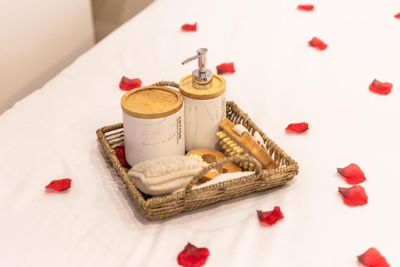 שארטר Le Petit Paris - Cocon & Spa & Sauna מראה חיצוני תמונה